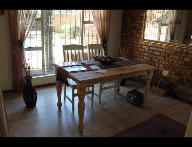 4 BEDROOM HOUSE FOR SALE IN MARAIS STEYN PARK